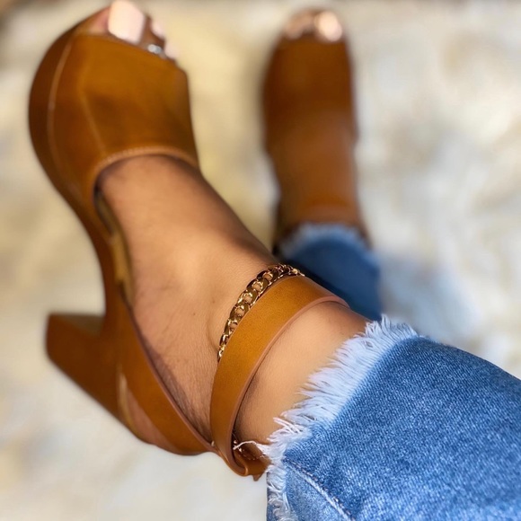 ☀️Sasha☀️- Tan Platform Heel☀️ - Picture 2 of 5